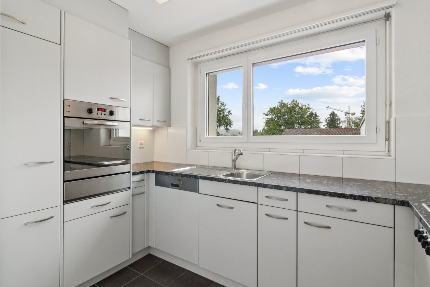 Appartamento mansardato di 3 ½ locali, foto 3 di 10