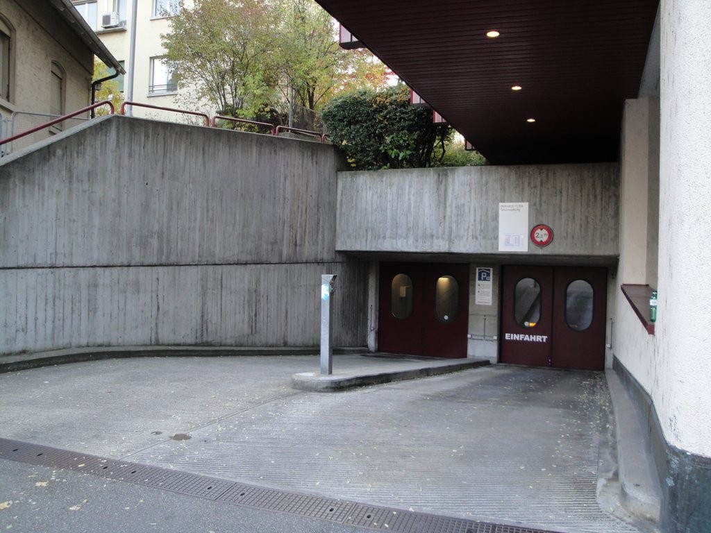 Underground slot, photo 2 of 2