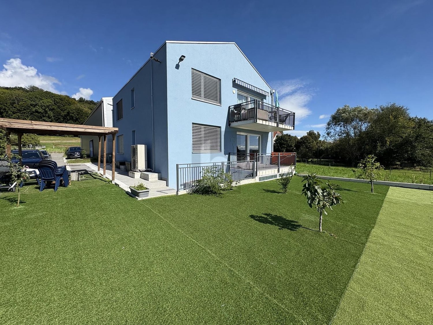 10 rooms multi family house