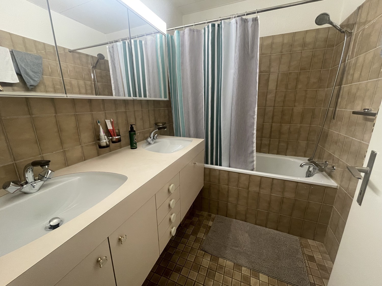 Room in a shared flat, Foto 4 von 6