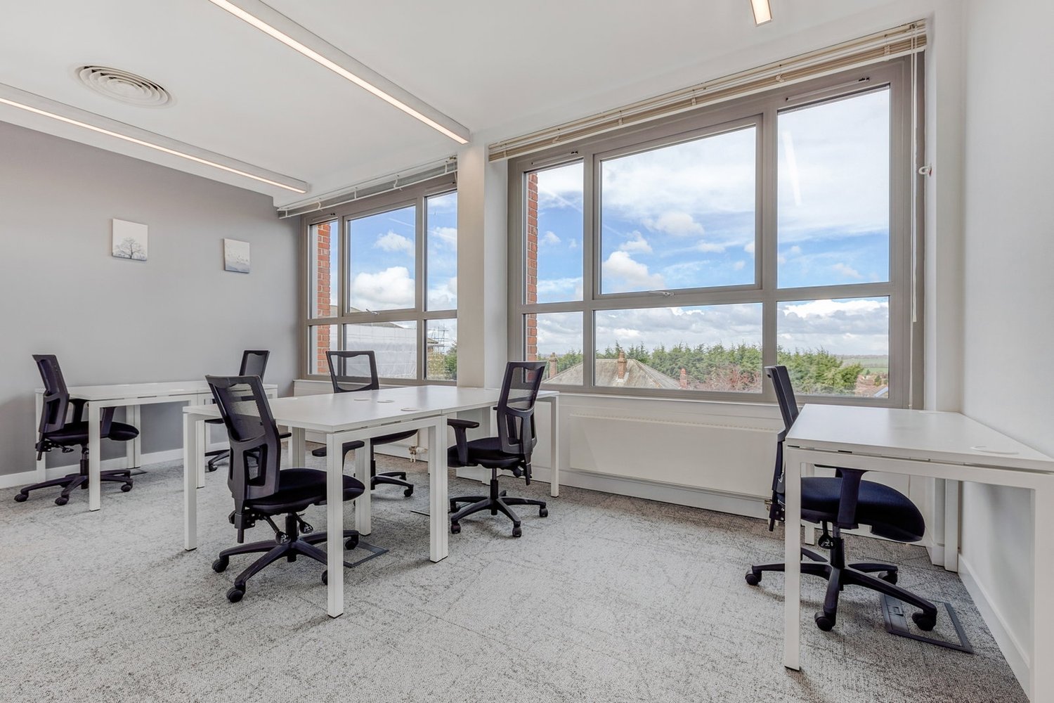 Office, photo 1 sur 9