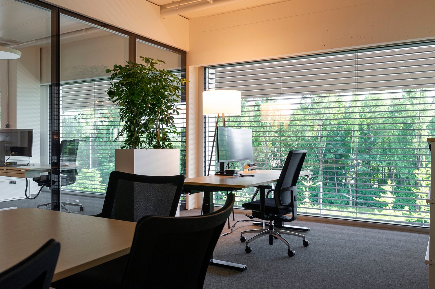 2160m² office