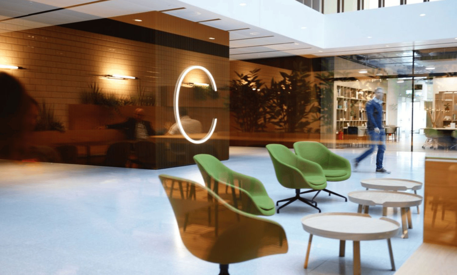 2160m² office