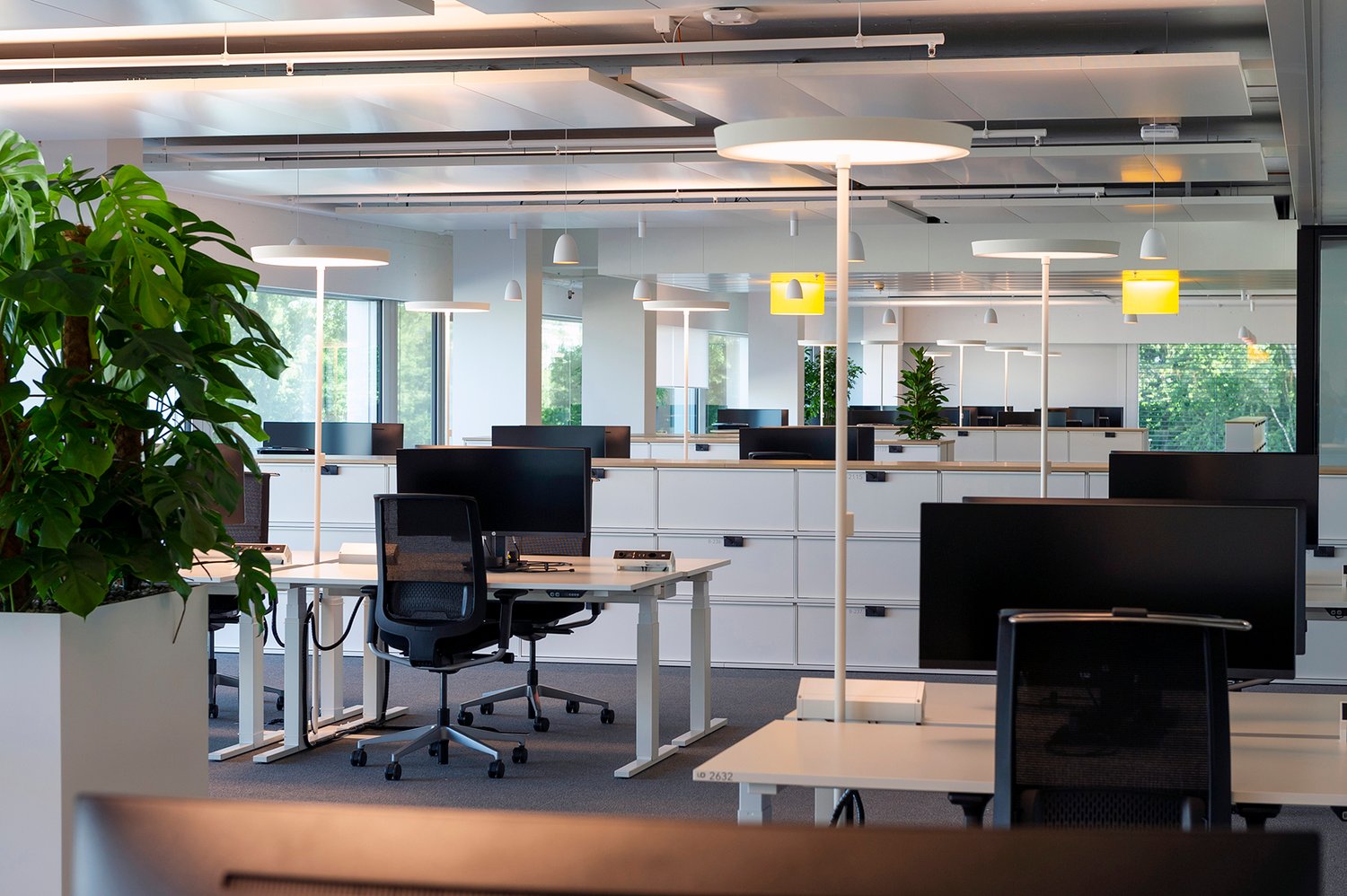2160m² office