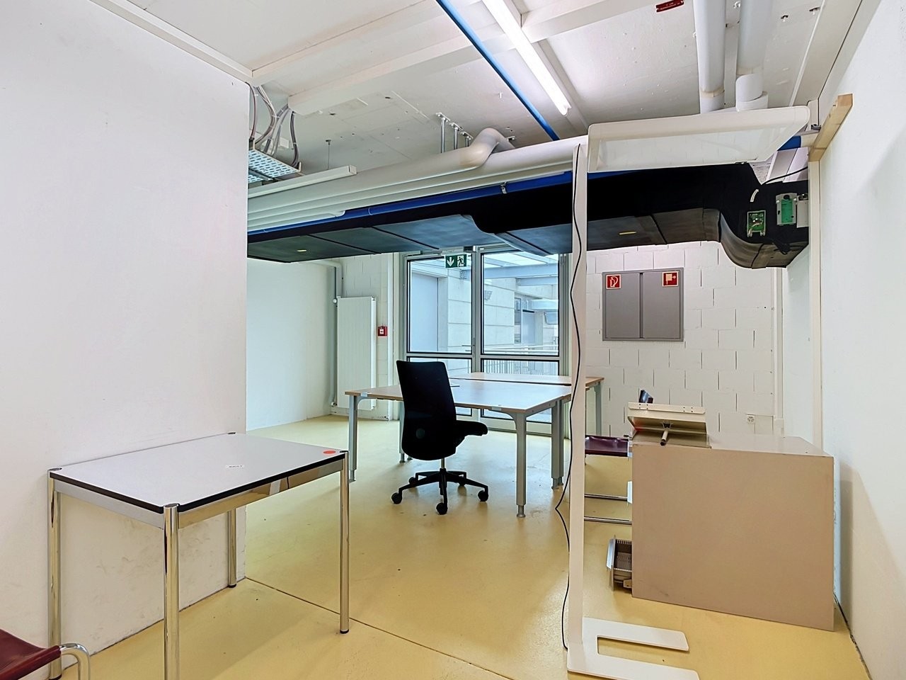 1130m² storage room, photo 2 of 10