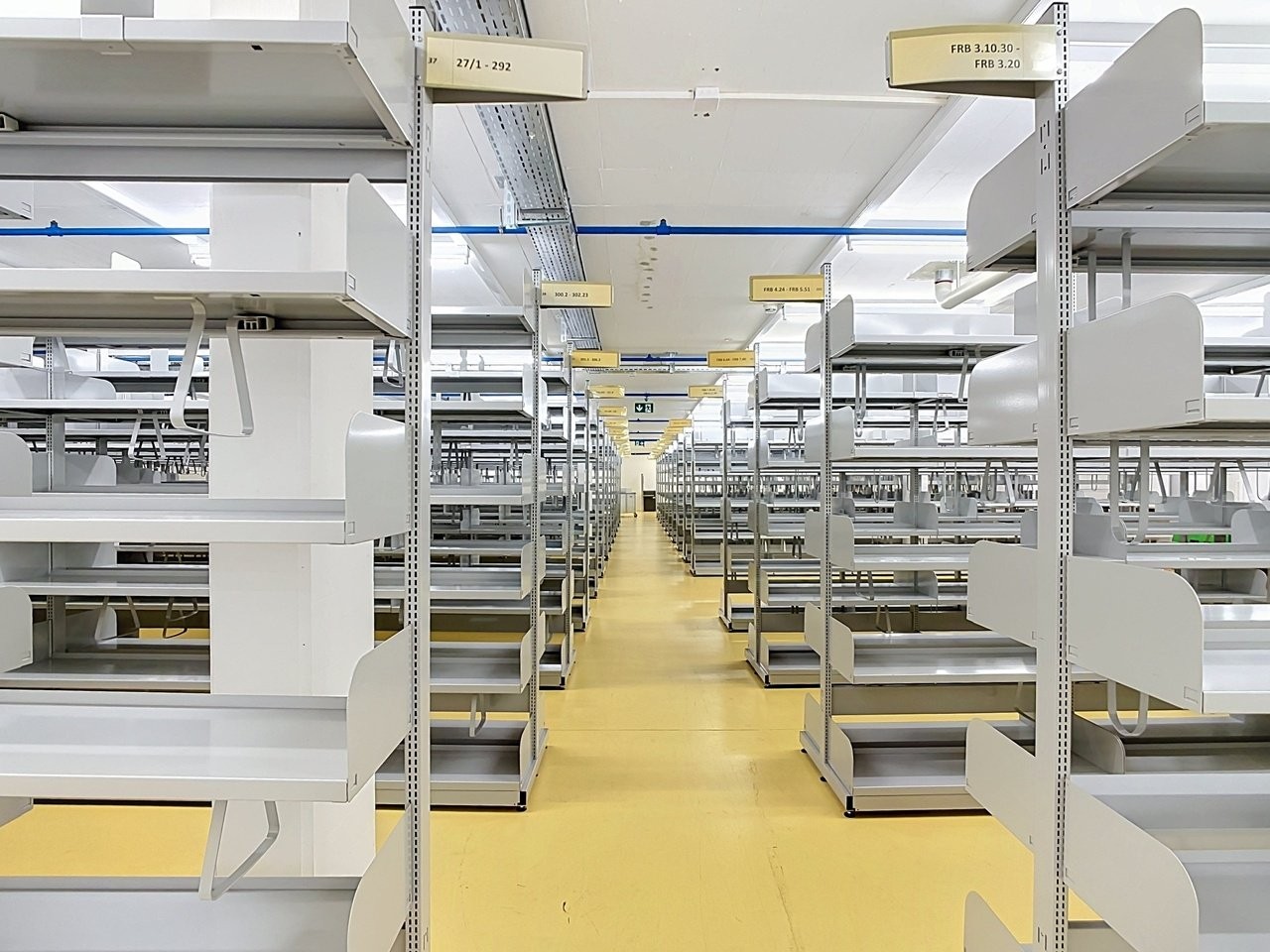1130m² storage room, photo 1 of 10