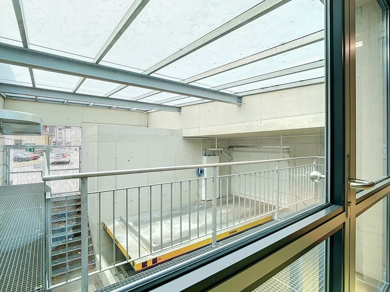 1130m² storage room, photo 3 of 10