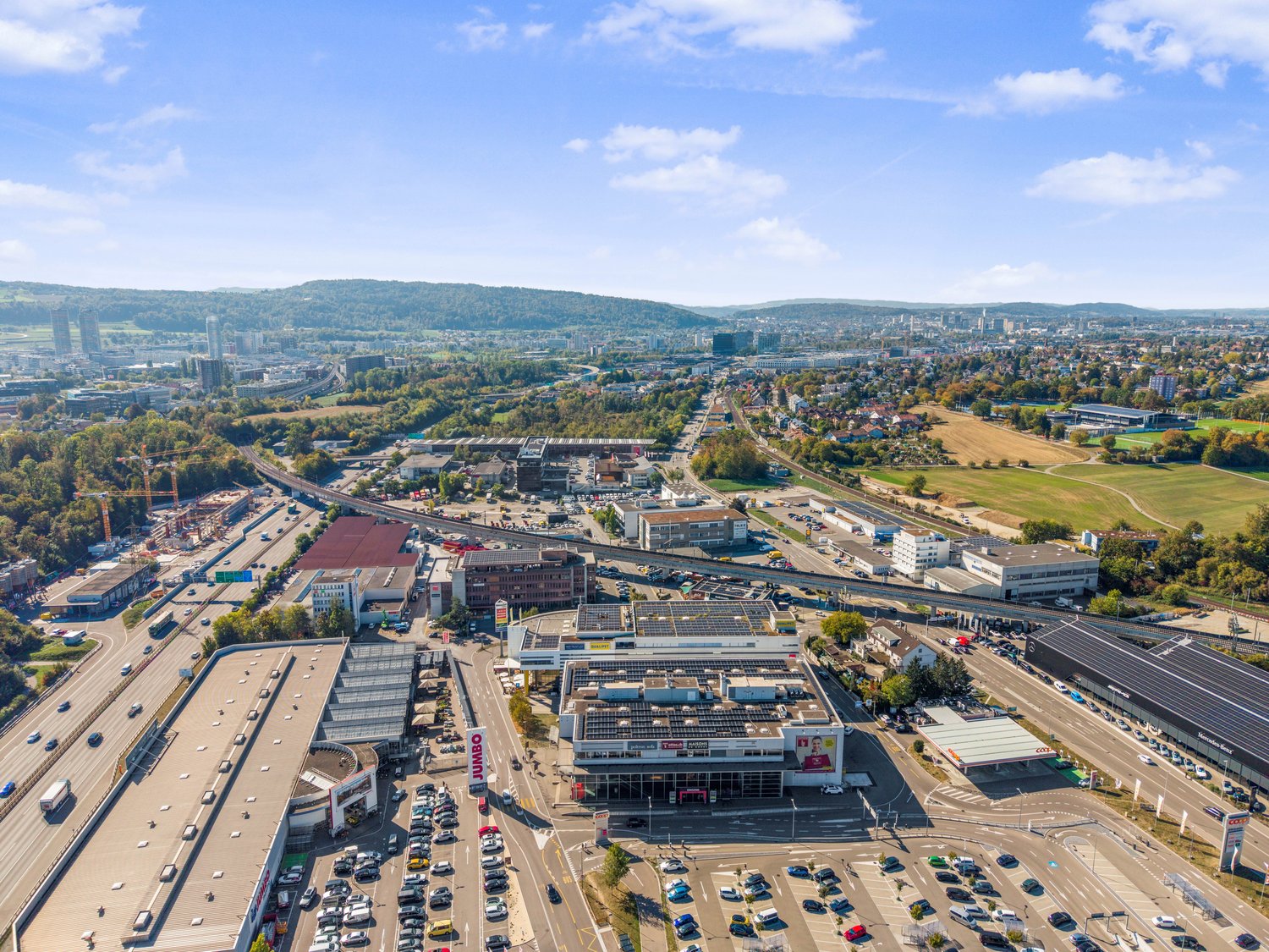 3400m² de commerce