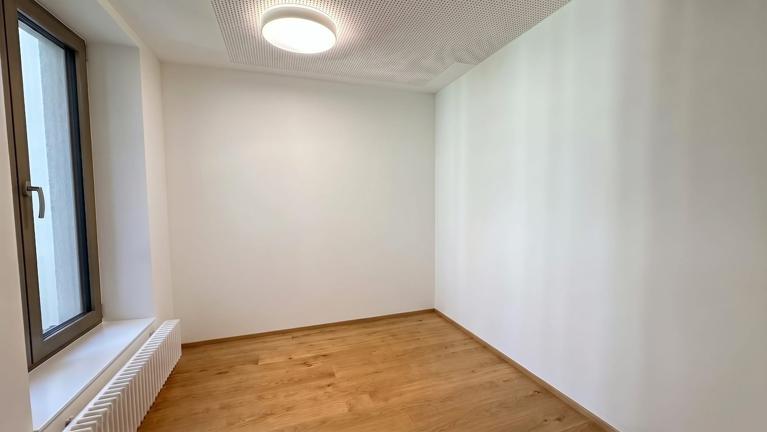 111m² commercial, photo 6 of 8