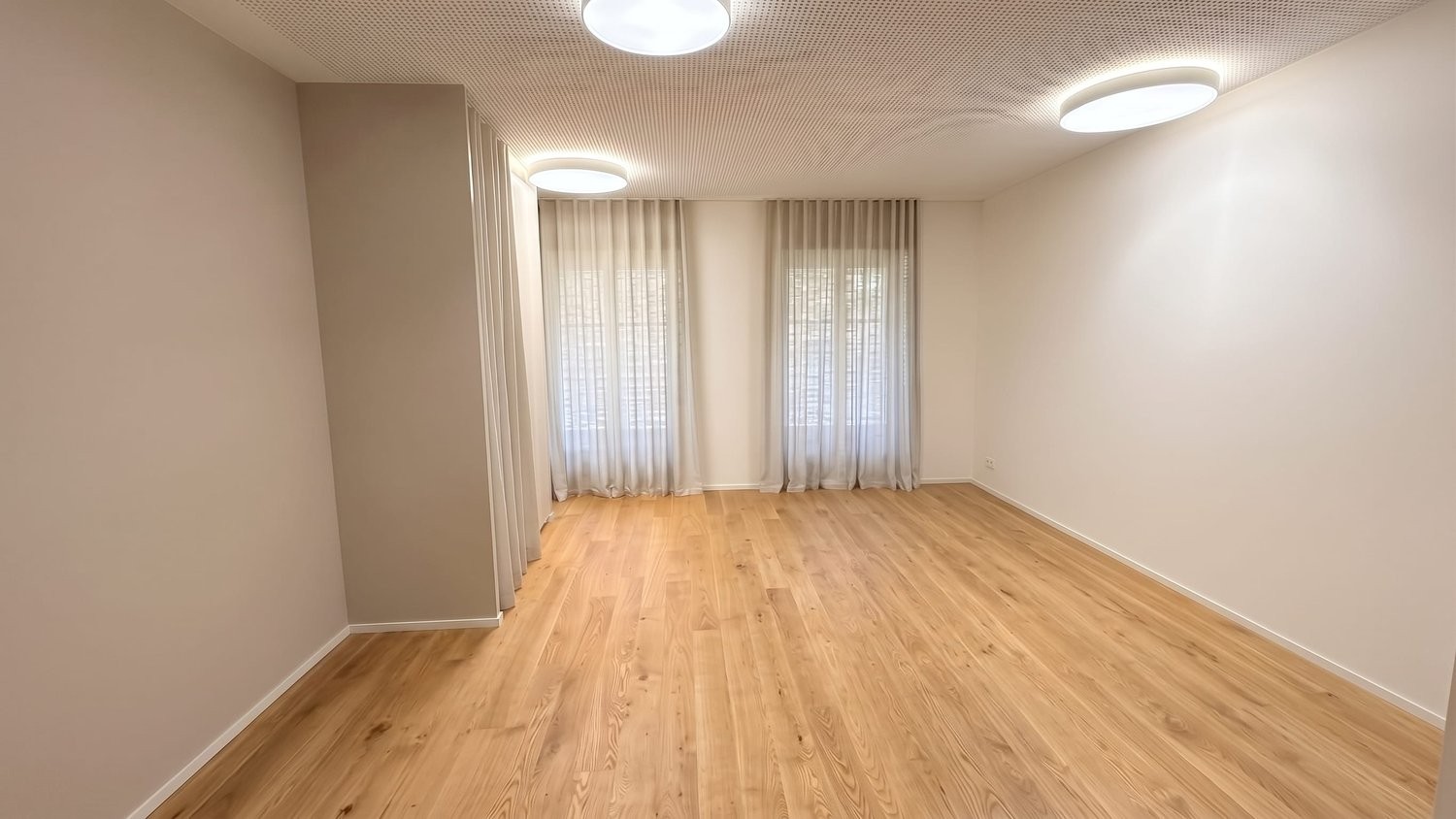 111m² commercial, photo 4 of 8