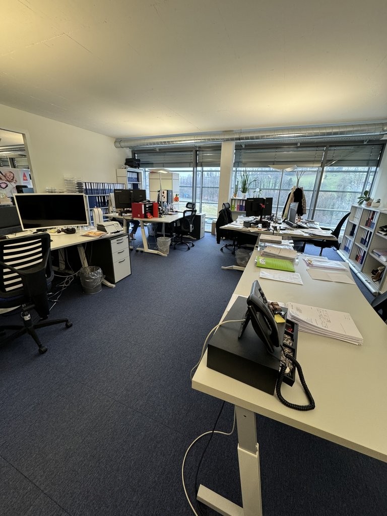 264m² office