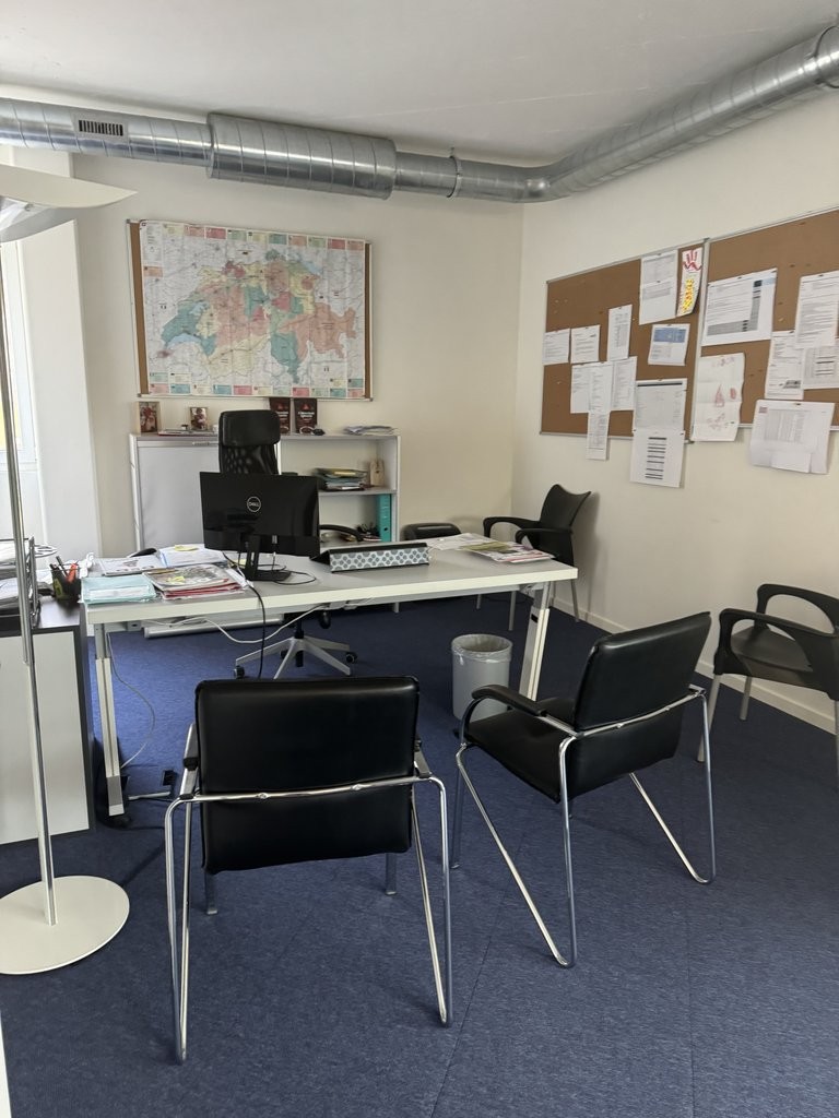 264m² office