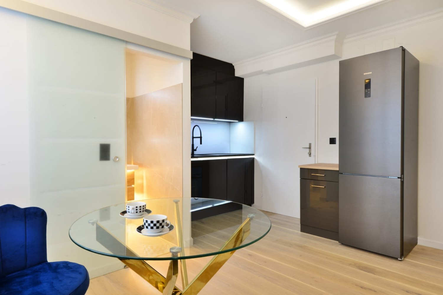 2 rooms apartment, photo 2 of 10