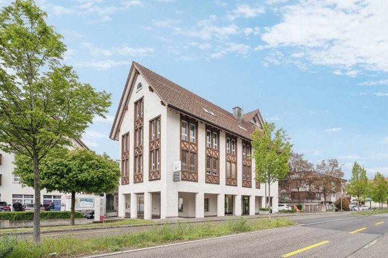 123m² office