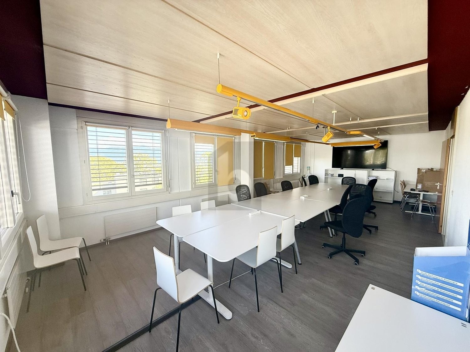 175m² office, photo 3 of 4