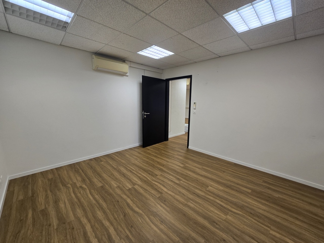 119m² office, photo 6 of 7