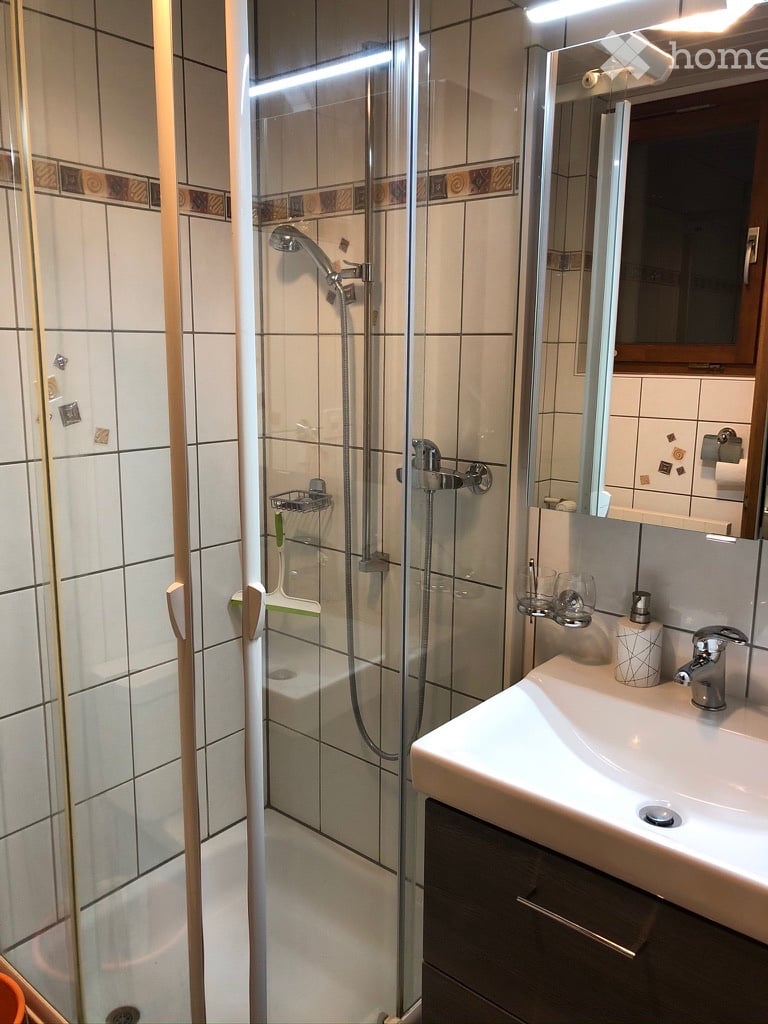 1 room single room