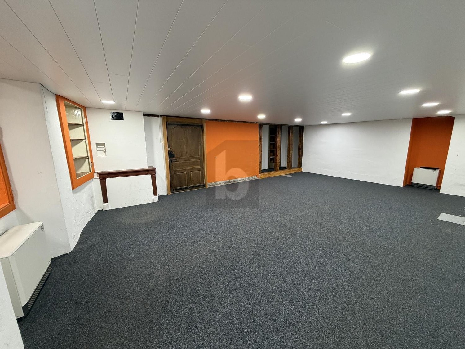 130m² office, photo 2 of 3