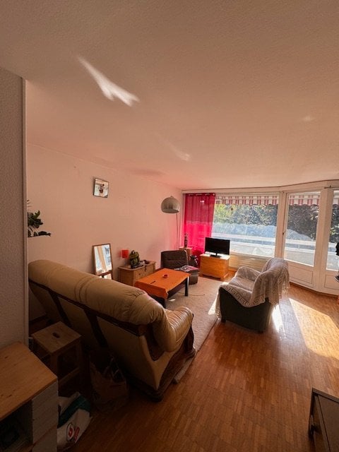 1 room single room
