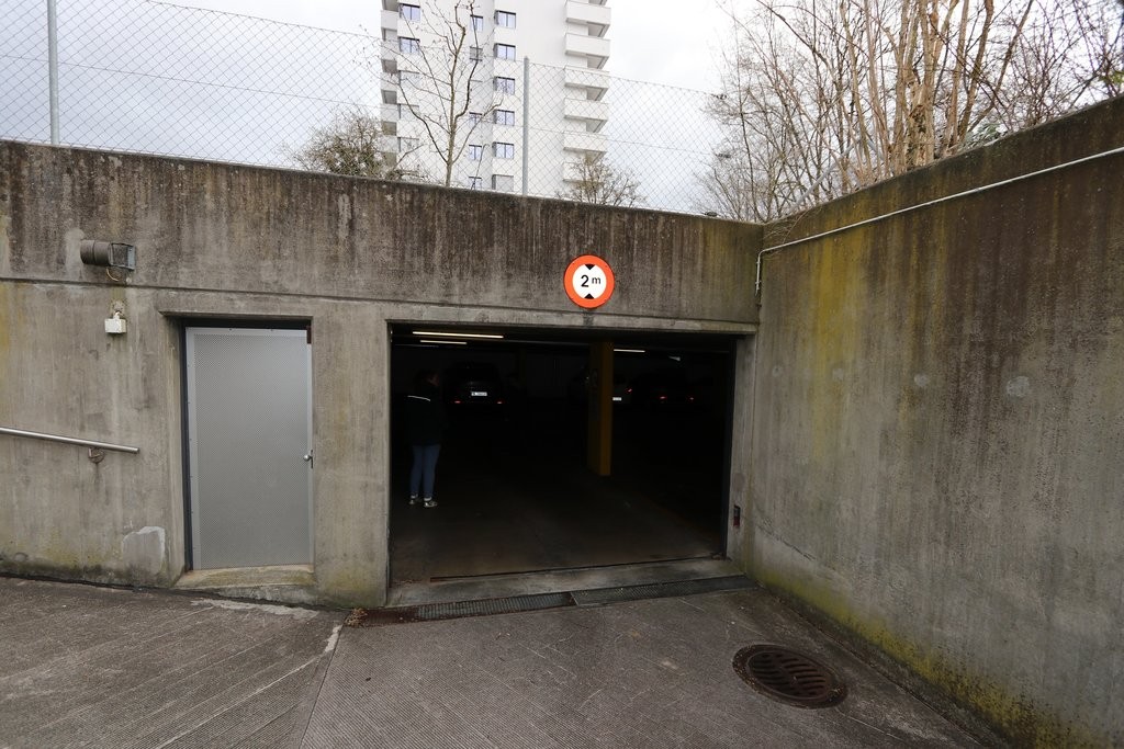 Posto auto interrato di 14m², foto 4 di 6