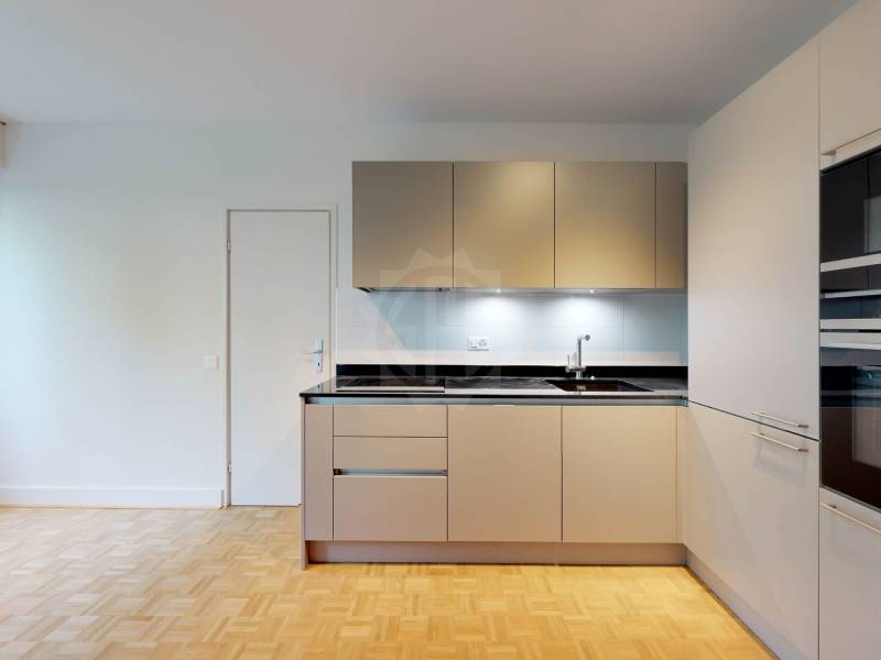 5 rooms apartment, photo 1 of 3