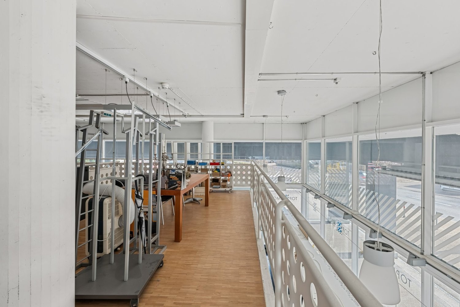 279m² shop, photo 7 of 9
