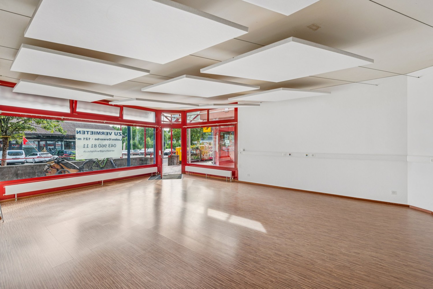 Commerce de 121m²
