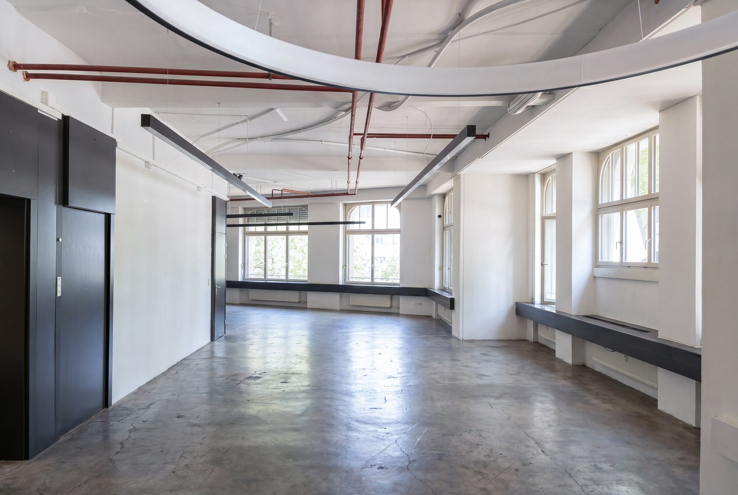 125m² office, foto 1 di 4