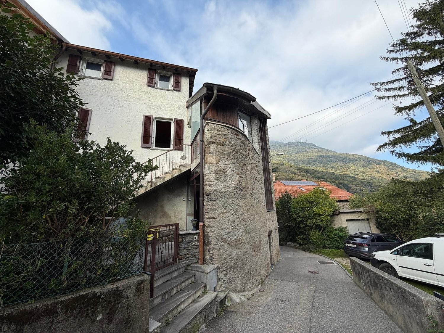 7 ½ rooms duplex house, photo 1 sur 3