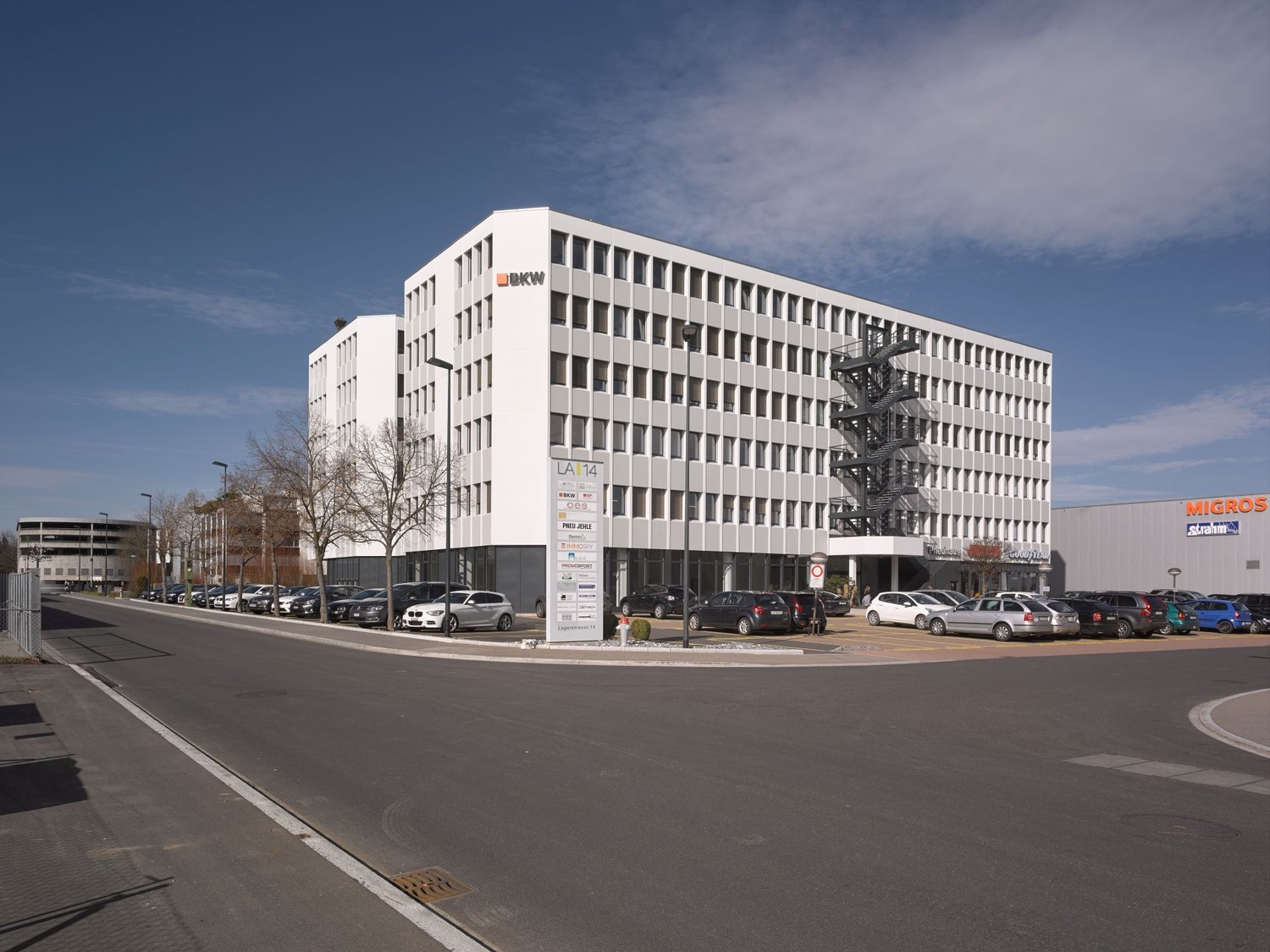 332m² office, photo 2 of 6