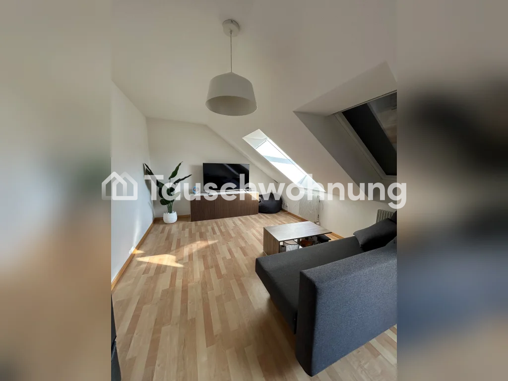2 ½ rooms attic flat, photo 1 of 10