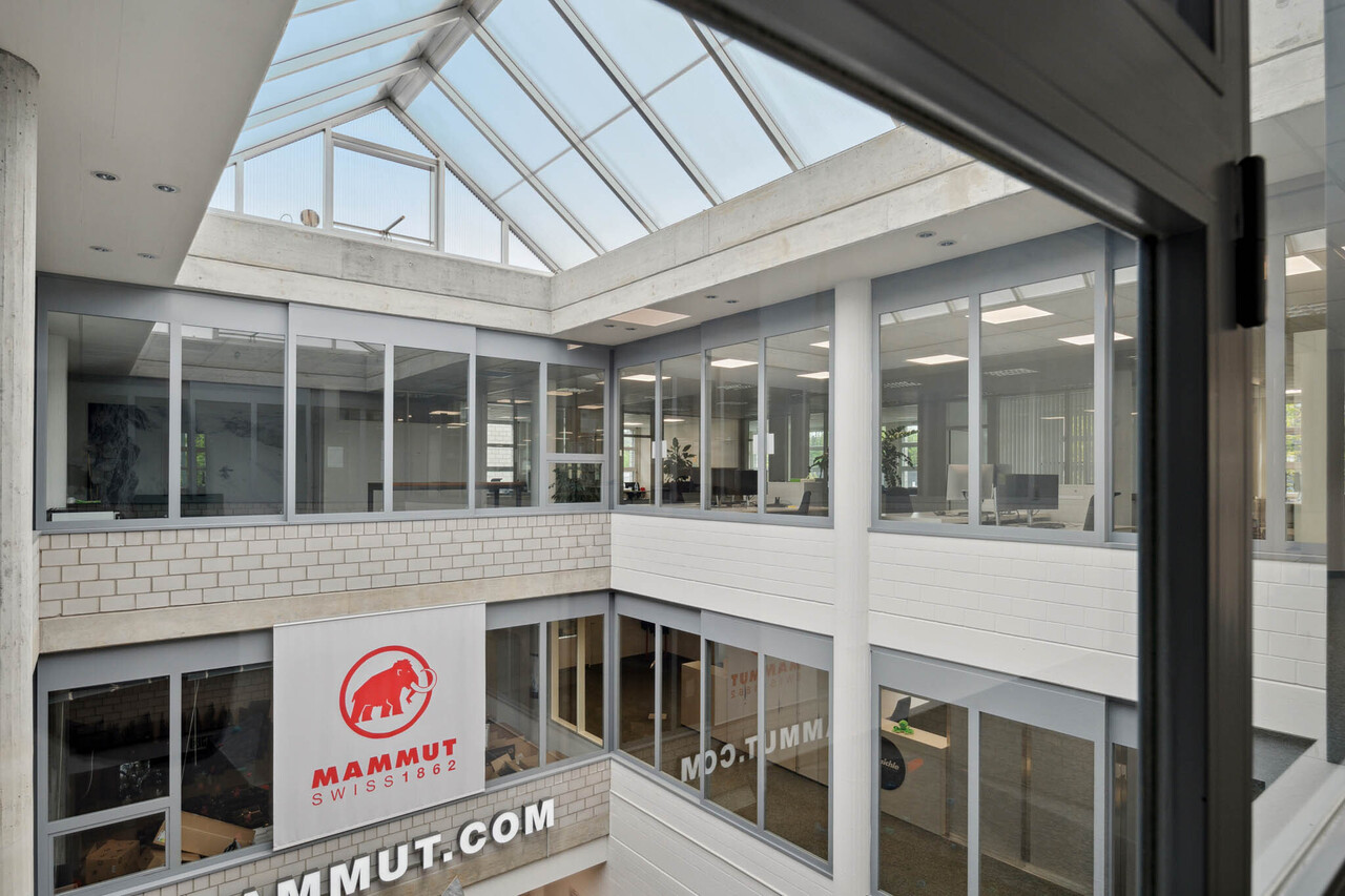 1260m² commercial