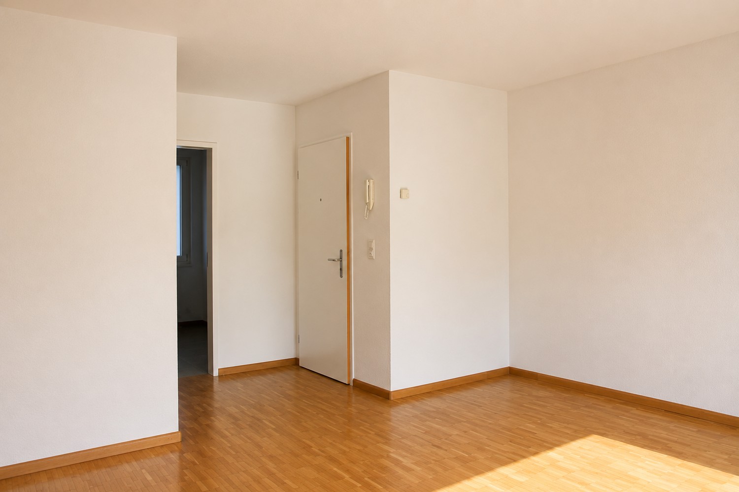 3 rooms apartment, photo 2 of 9