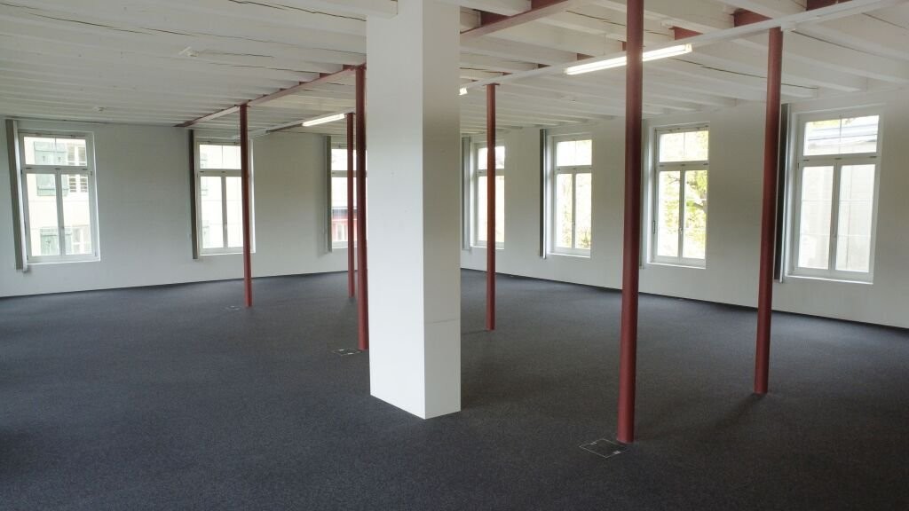 254m² office