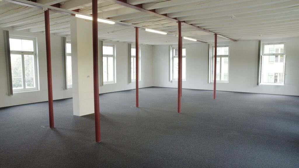 254m² office