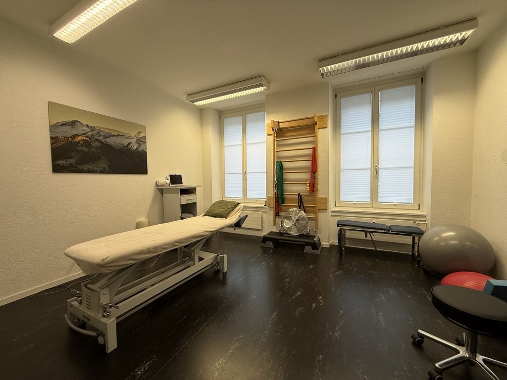 120m² office