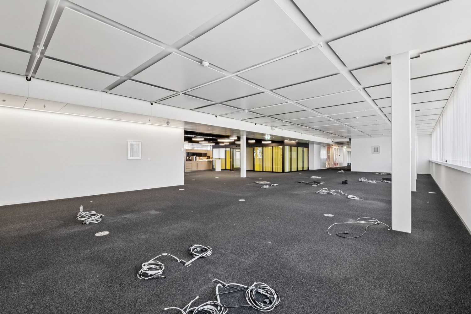 5470m² office, photo 8 of 10