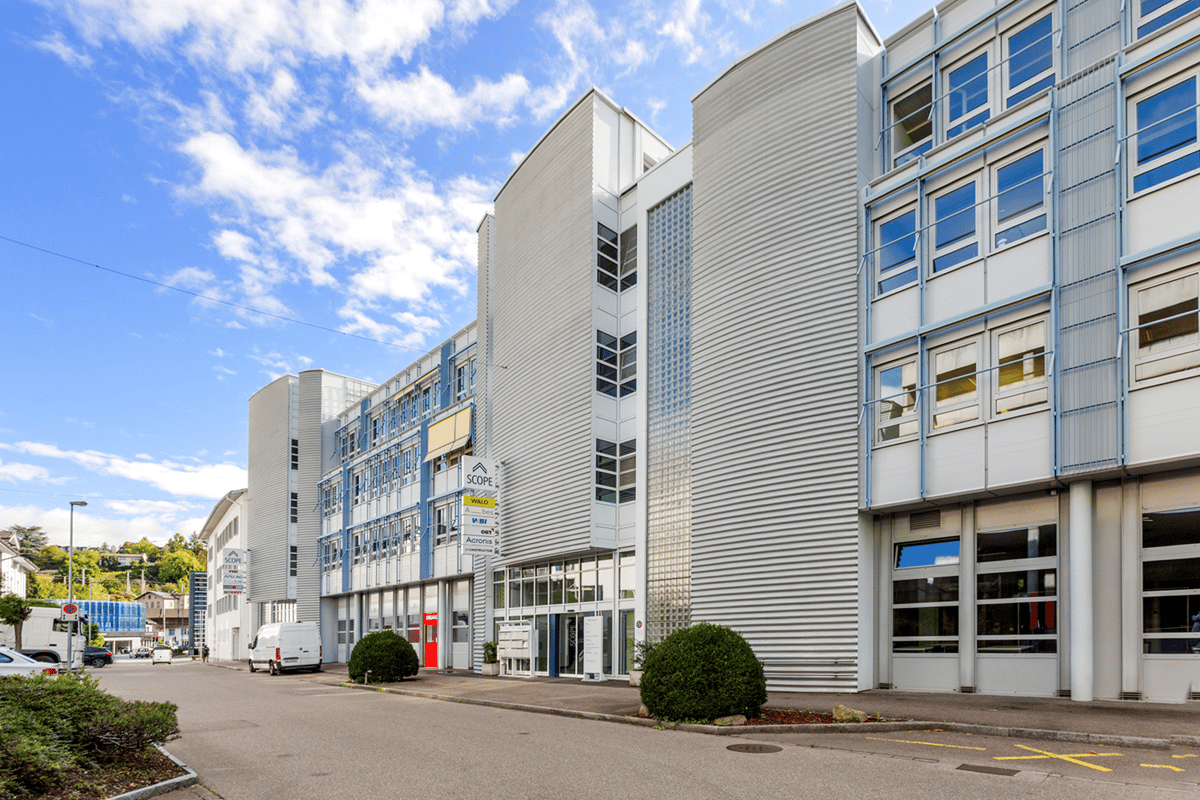 775m² office, photo 2 of 10