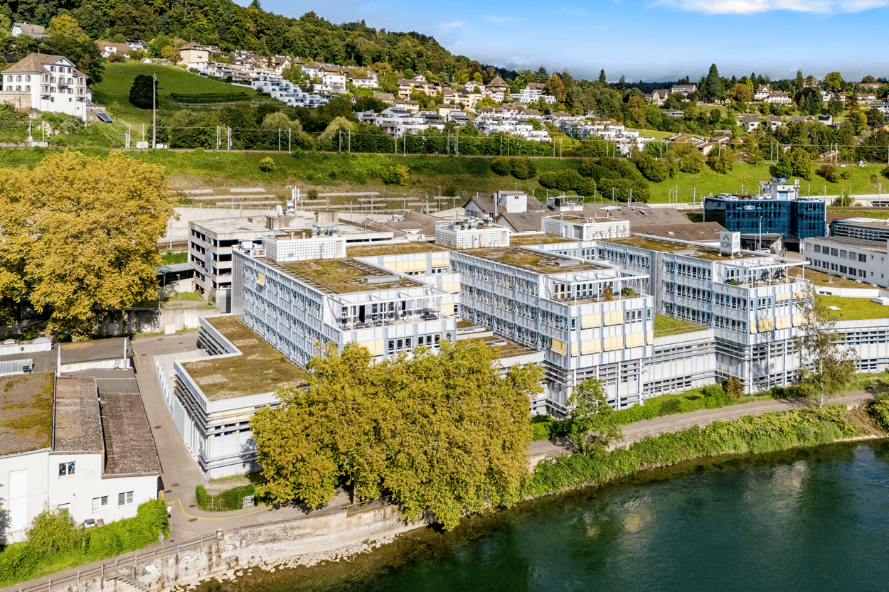 775m² office, photo 1 of 10