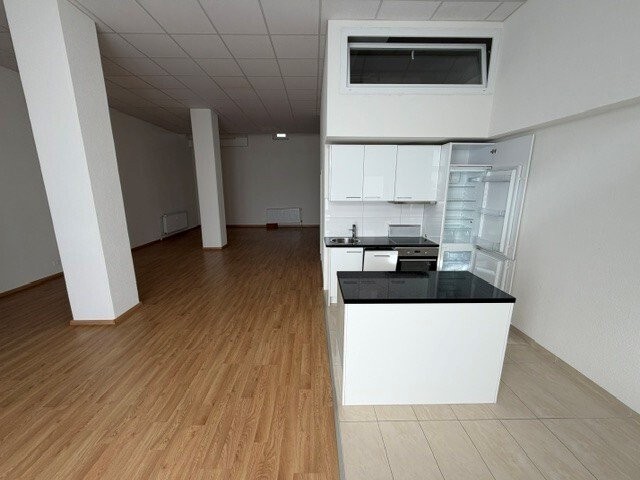 Loft, photo 4 of 6