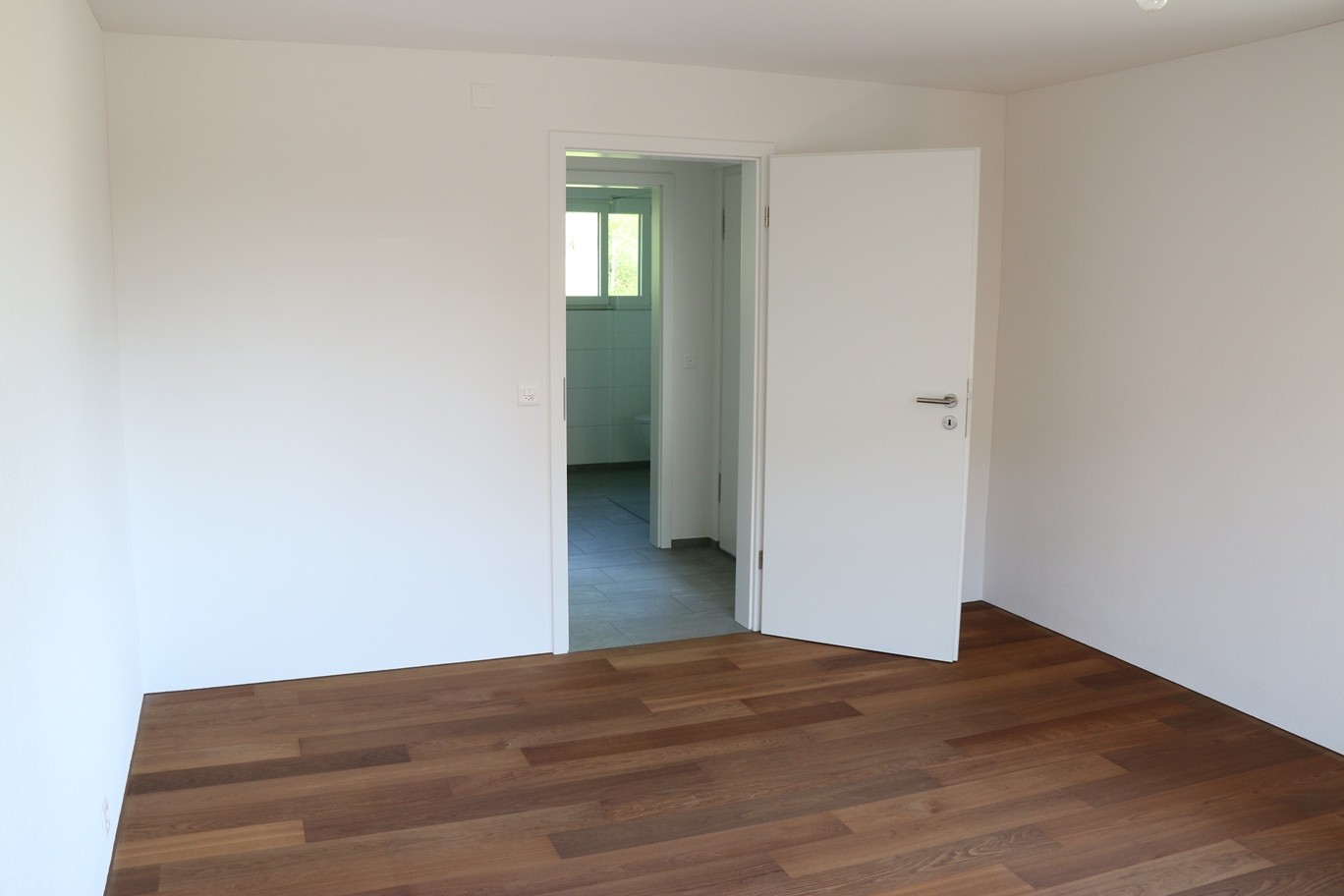 6 rooms single house, photo 1 of 10