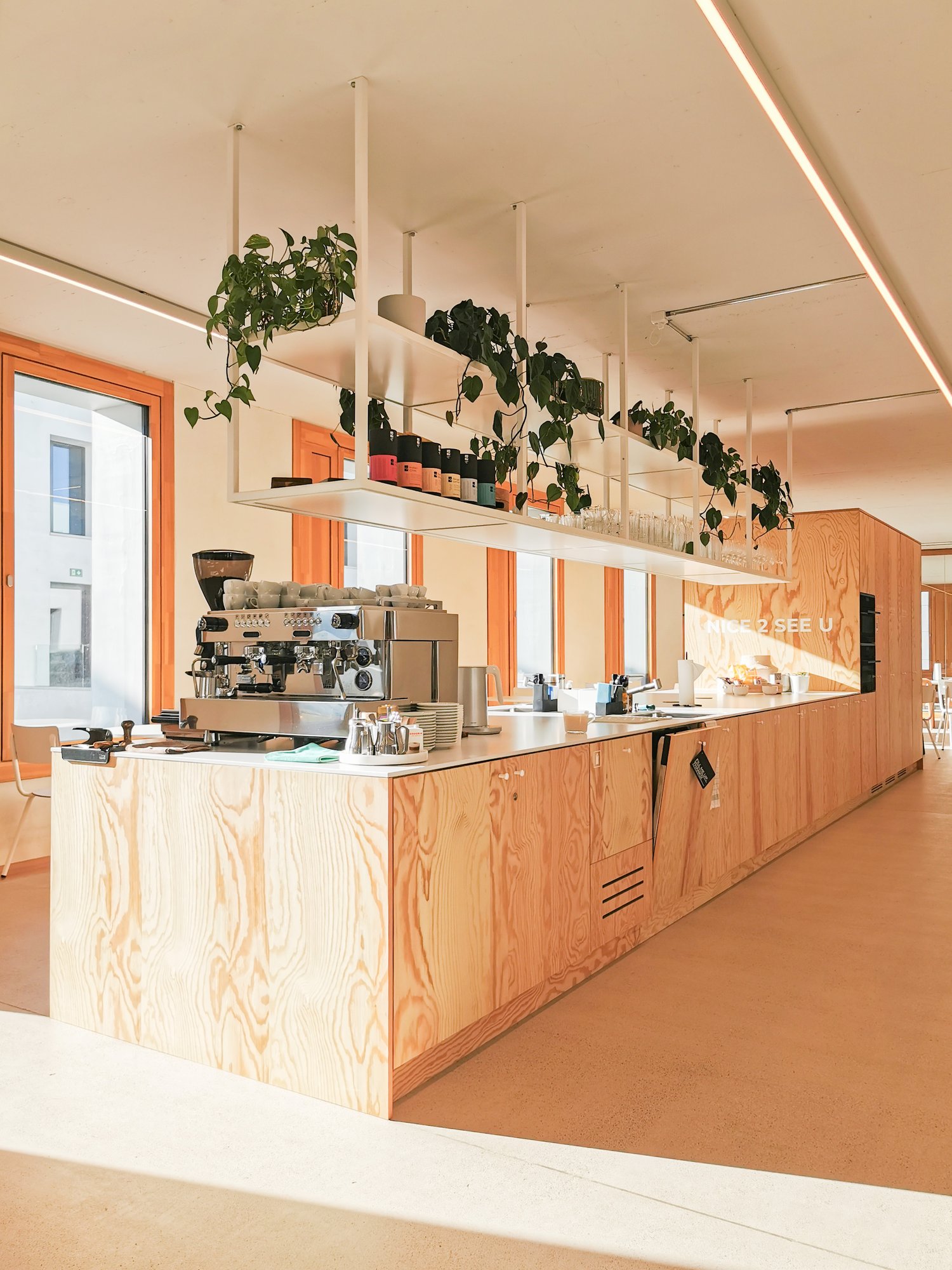 300m² office, photo 6 of 10