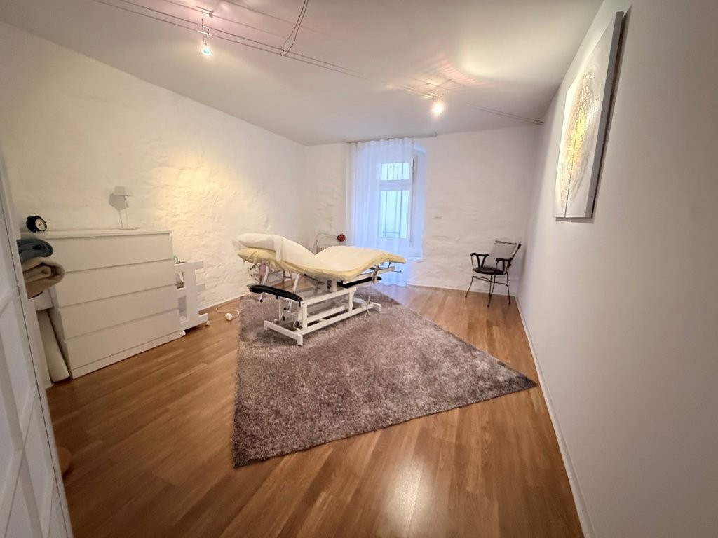 28m² office