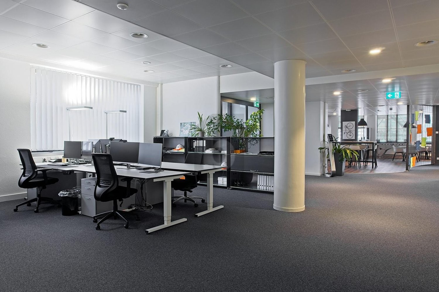 420m² office, photo 1 sur 4
