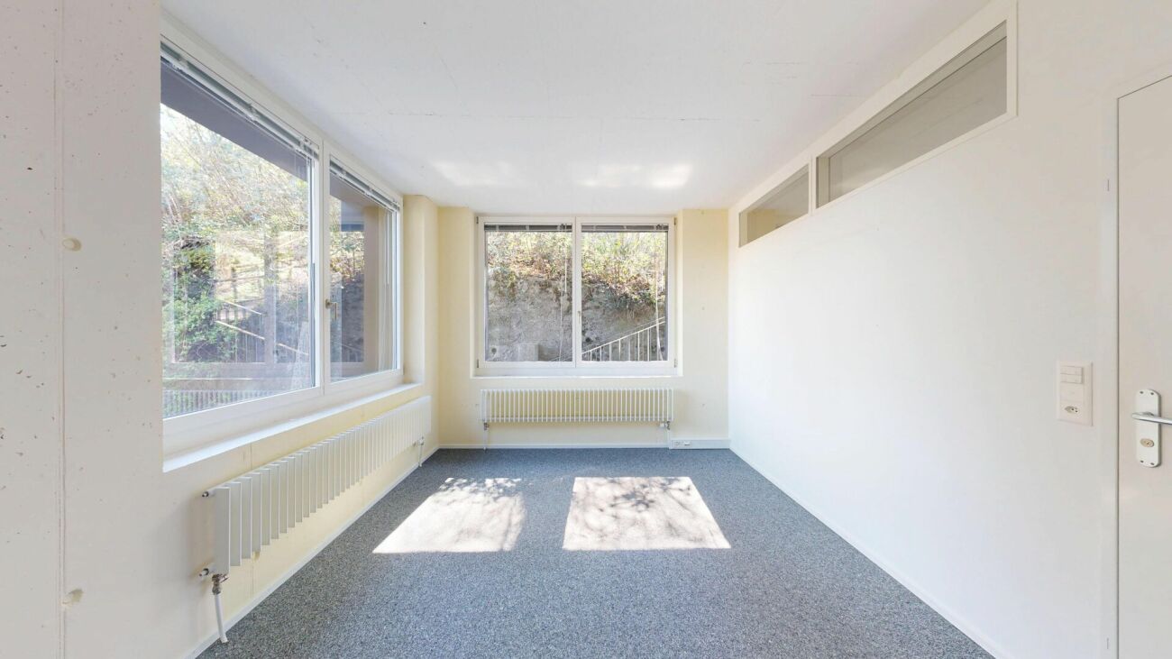 99m² commercial