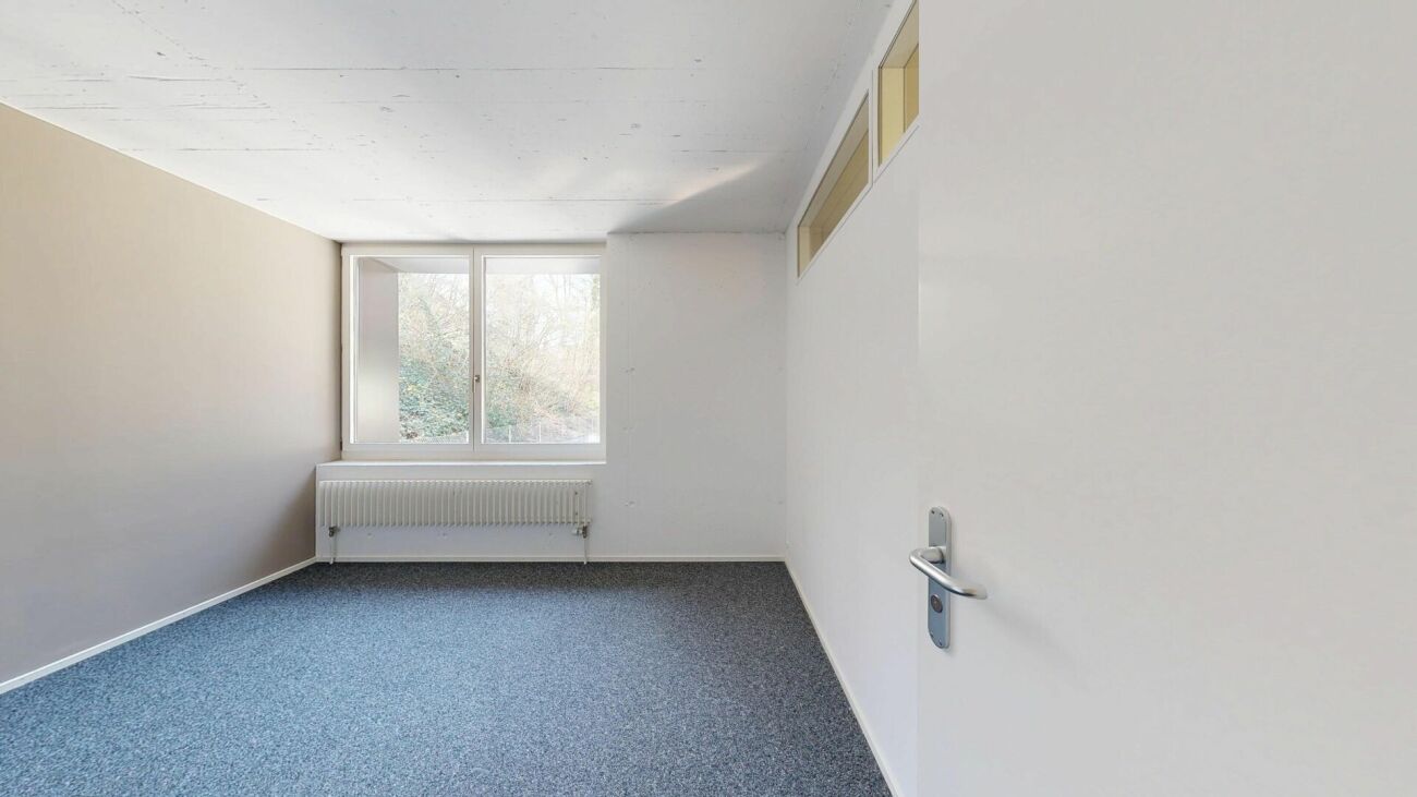 99m² commercial