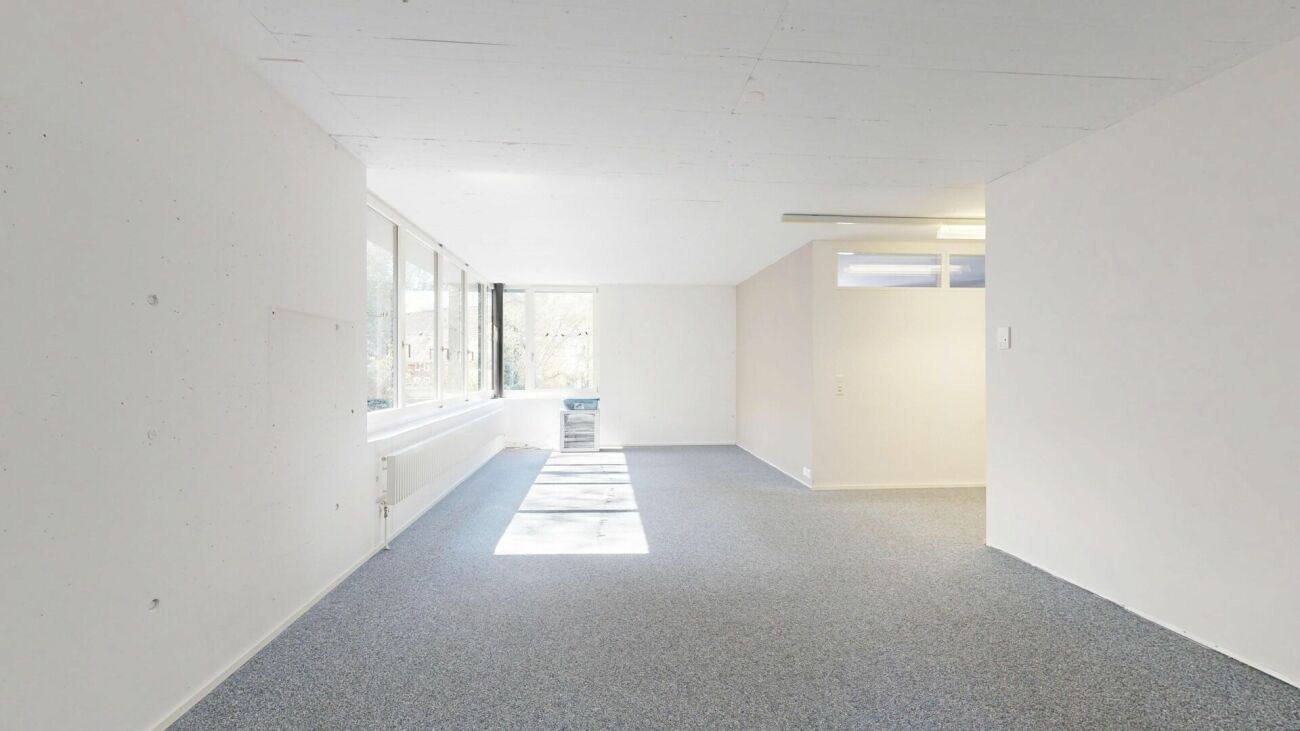 99m² commercial