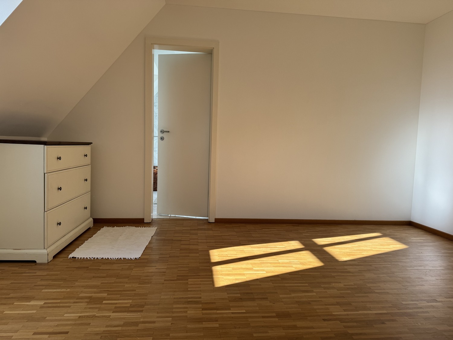 Chambre dans un appartement partagé