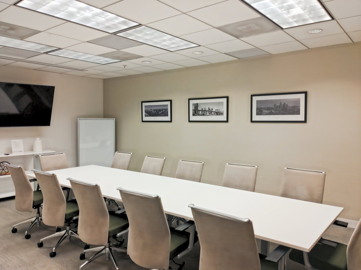 150m² office