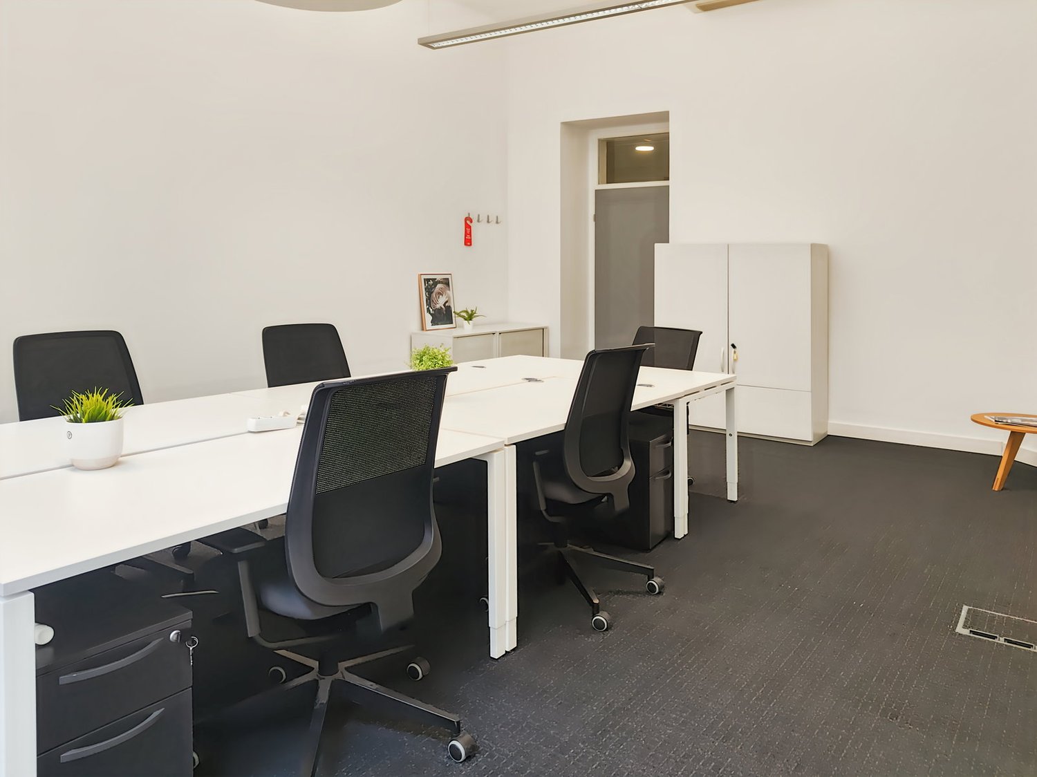 150m² office